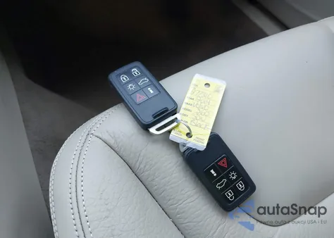 2014 Volvo S60 T5 from USA, damaged, VIN YV1612FS3E2277310